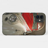 リベラーチェ財団の自動車コレクションと Case-Mate iPhoneケース (裏面(横))