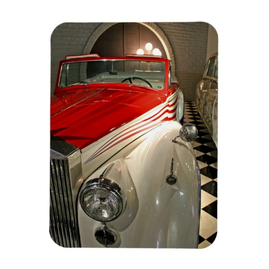 リベラーチェ財団博物館の自動車コレクションと マグネット (縦)