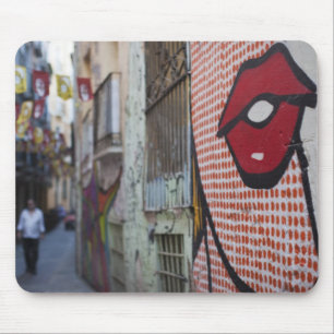 リベルタ通り(Calle de la Libertad)のストリートアート マウスパッド