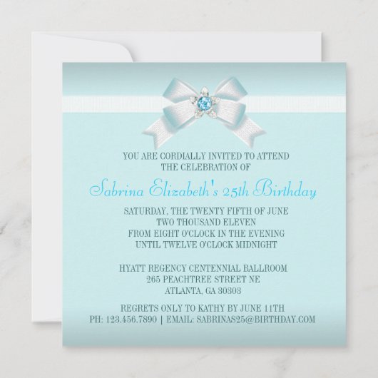 リボンおよび宝石で飾られた弓とのかわいらしいティール(緑がかった色)の招待 招待状 (裏面)