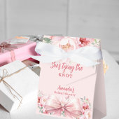 リボンで結ばれた花飾りの結婚前お披露目パーティー フェイバーボックス