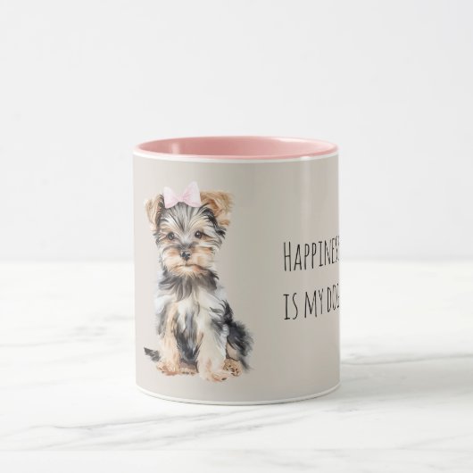 リボンを付けたかわいい茶色の子犬 マグカップ (中央)