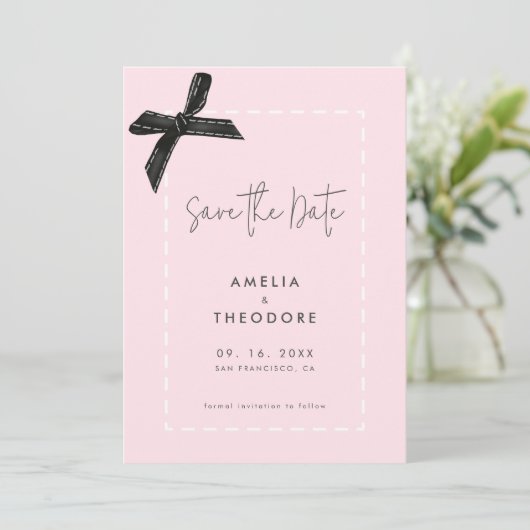 リボンエレガントの弓の結婚式の日付を保存 招待状 (スタンド正面)