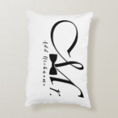 リボンタイの紳士 アクセントクッション (裏面(縦))