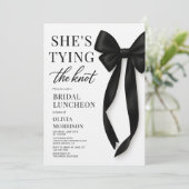リボン・ブライダルランチョンの招待状「She's Tying The Knot」 招待状 (スタンド正面)