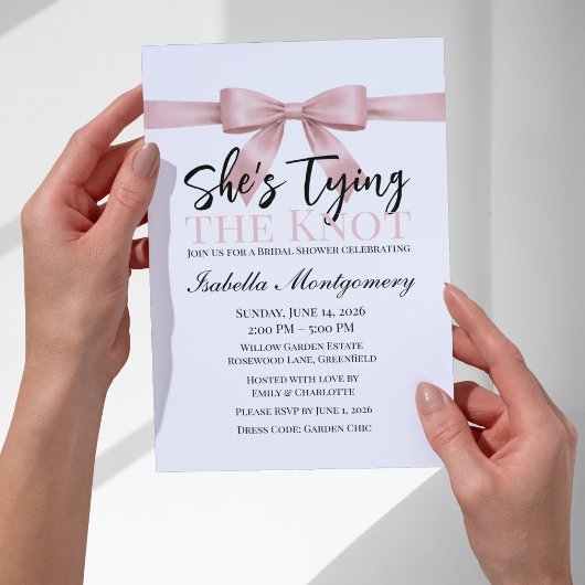 リボン・モチーフの「She’s Tying the Knot」デザイン 招待状