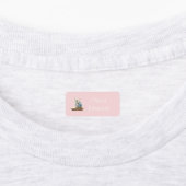 リュックを背負ったかわいい子猫のピンクとライラックの服の名前ラベル ラベル (貼付)