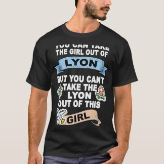 リヨンからリロケーションへリヨンから来た少女 Tシャツ