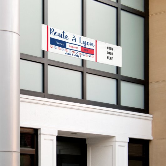 リヨン世界への女子サッカーの道パーティーロゴ 横断幕 (ビルの外側)