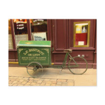 リヨン、フランスのはがき。自転車、コブル通り