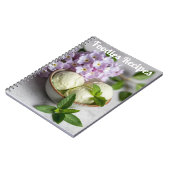 リラの花と緑のアイスクリームのフード写真 レシピ ノートブック (左側)