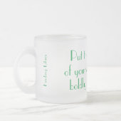 リラックを探す – 大胆に、毎日 フロストグラスマグカップ (左)