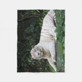 リラックスされる白黒ベンガルトラおよび微笑 フリースブランケット (正面)