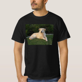 リラックスしている犬 Tシャツ