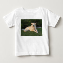 リラックスする犬 ベビーTシャツ