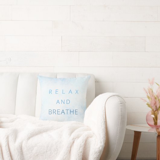 リラックスと呼吸やる気を起こさせる引用文の水色 クッション (ソファ)