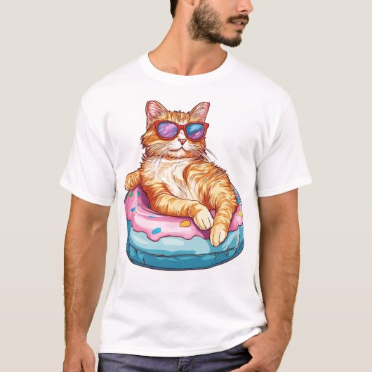 リラックスネコの夏の気分 – プールサイドの面白い子猫.png tシャツ (正面)