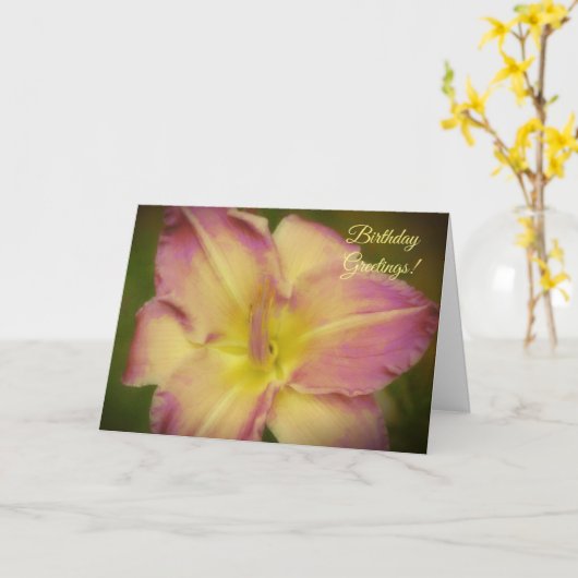 リリーかわいらしフラワーピンクと黄色の誕生日カード カード (黄色い花)