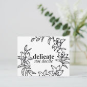 リリーは従順ではない – はがき (スタンド正面)