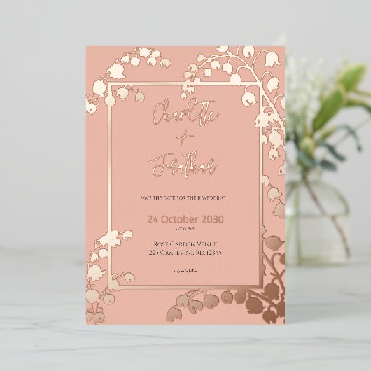 リリーオブザバレーフローラ庭園の結婚式金ゴールド 箔招待状 (立ち正面)