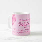 リリースワンダフル妻30周年記念ピンクの花 コーヒーマグカップ (正面左)