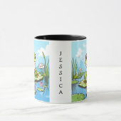 リリーパッドの上にかわいいカエルパーソナライズされた マグカップ (中央)