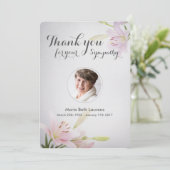リリー悔やみや弔慰記念サンキューカードと写真 招待状 (スタンド正面)