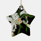 リリー芸術的コレクション–1 セラミックオーナメント (右)