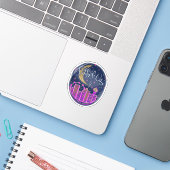 リリー・イン・ザ・シティ – ロゴトート シール (ノートパソコンとiPhone)