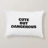 リルは可愛いが危険な"グッドナイト"枕 アクセントクッション (裏面)