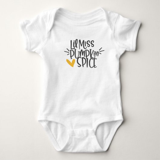リル恋しく思パンプキンスパイス – かわいい感謝祭 ベビーボディスーツ (正面)