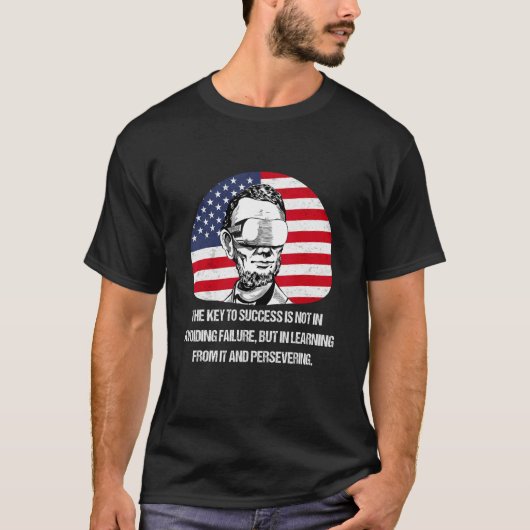 リンカーン未来的VRフィクション引用文 Tシャツ (正面)