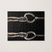 リングからスイングする体操選手2 ジグソーパズル (横)