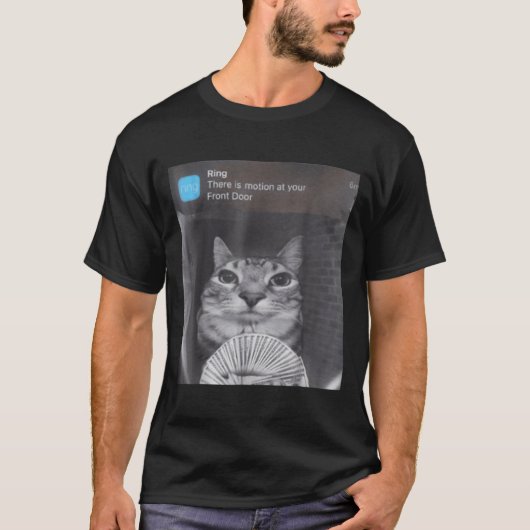 リングや輪が玄関のミームで動いているおもしろい Tシャツ (正面)