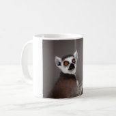 リングや輪によって後につかれるlemur コーヒーマグカップ (正面左)