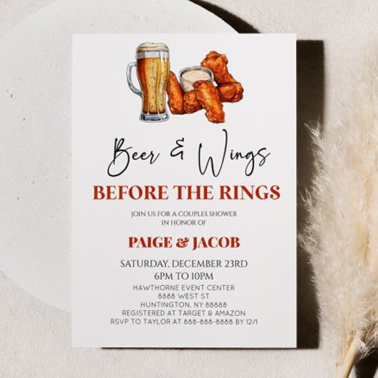 リングや輪のカップルがシャワーを浴びる前結婚のビールとウィングス 招待状