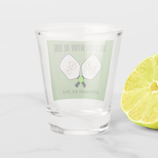 リングや輪のピックボール結婚セージ前の最後のスイング ショットグラス (裏面)