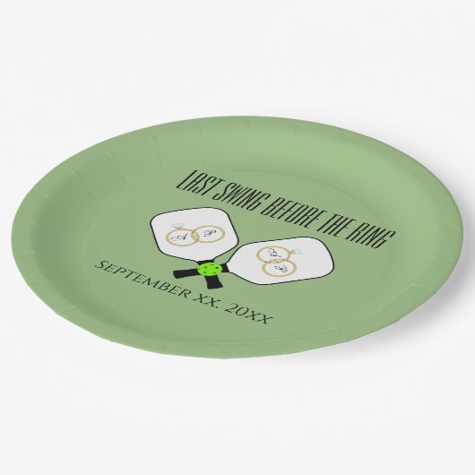 リングや輪のピックボール結婚セージ前の最後のスイング ペーパープレート (アングル)