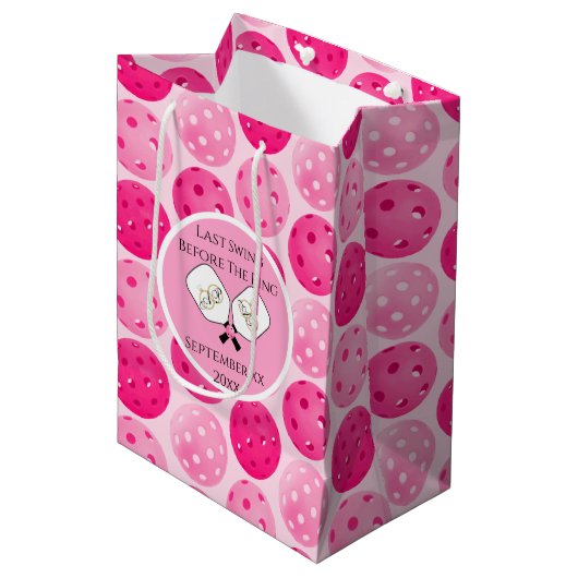 リングや輪のピックル結婚ボールピンク前の最後のスイング ミディアムペーパーバッグ (正面アングル)