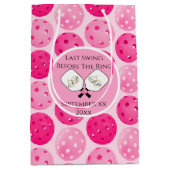 リングや輪のピックル結婚ボールピンク前の最後のスイング ミディアムペーパーバッグ (正面)