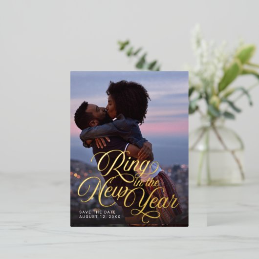リングや輪の新年の写真の保存日付 箔シーズンポストカード (立ち正面)
