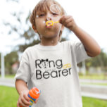 リングや輪ベアラーツキセド Tシャツ<br><div class="desc">リングパーソナライズされたベアラー文字と名前を持つtuxedo</div>
