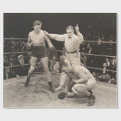 リングボクシングでボクサーを数えるレフェリー，ヴィンテージ ラッピングペーパー (フラット)