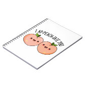 リンゴじゃない、でもあなたが好き - 皮肉なピンクの桃のジョーク ノートブック (左側)