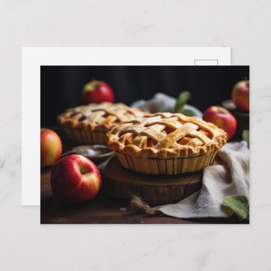 リンゴとアップルパイをテーブルに載せたポストカード ポストカード (正面/裏面)