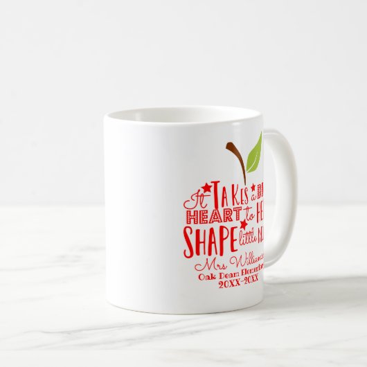 リンゴの小さな心を形成するには、大きなハートを必要とする コーヒーマグカップ (正面右)