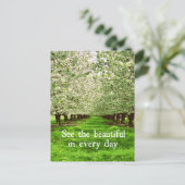 リンゴの木が引用文で咲感動的く ポストカード (スタンド正面)