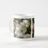リンゴの花のマグカップ コーヒーマグカップ (正面左)