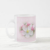 リンゴの花の時期 フロストグラスマグカップ (左)