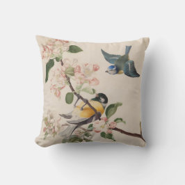 リンゴの花の枝の近くに小さな鳥が二羽 クッション